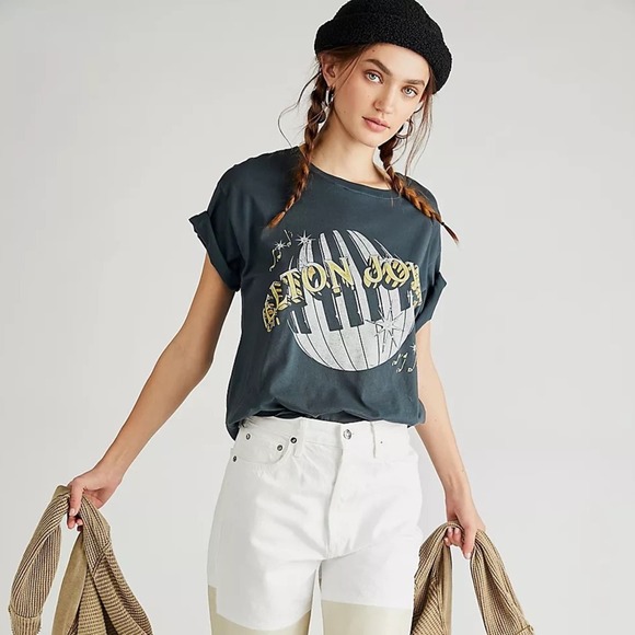 FREE PEOPLE NWOT Elton John World Tour Boyfriend Band Tee 1980 Daydreamer XS - Picture 10 of 10